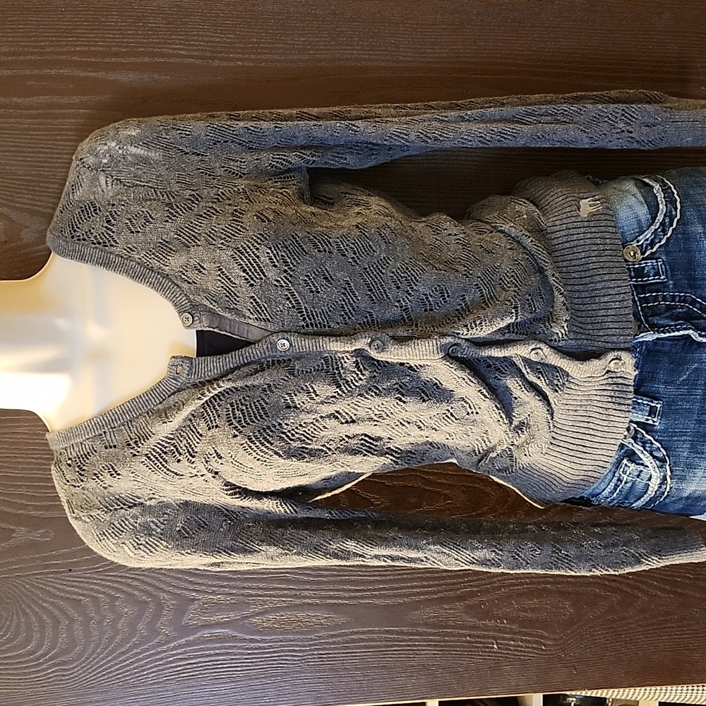 Abercrombie & Fitch sweater so cute ! Grey size L